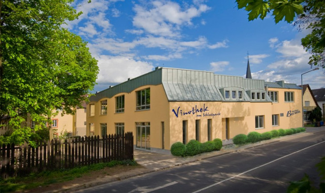 Weingut Residenz Bechtel in Worms-Heppenheim - mit Vinothek und Hotel in Worms-Herrnsheim