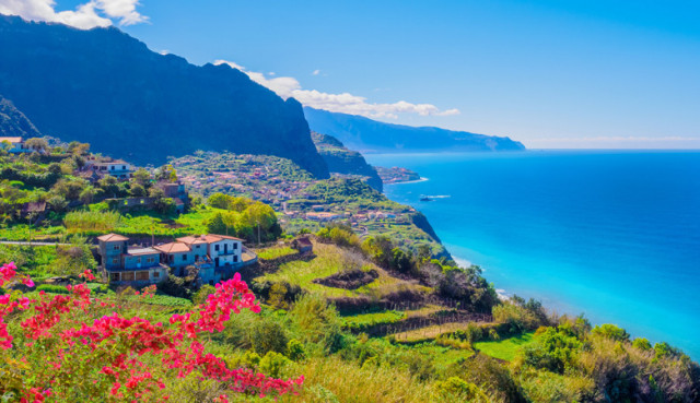 Madeira – die beliebte Blumen-, Wein- und Ferieninsel im Atlantik